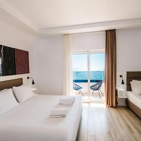 Hotel Helia Bay